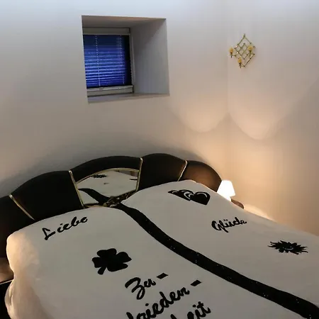 Zur Alpenruhe Appartement *